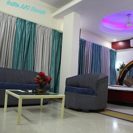 Hotel Aditya Rajkot Luaran gambar