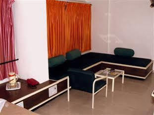 Hotel Aditya Rajkot Luaran gambar